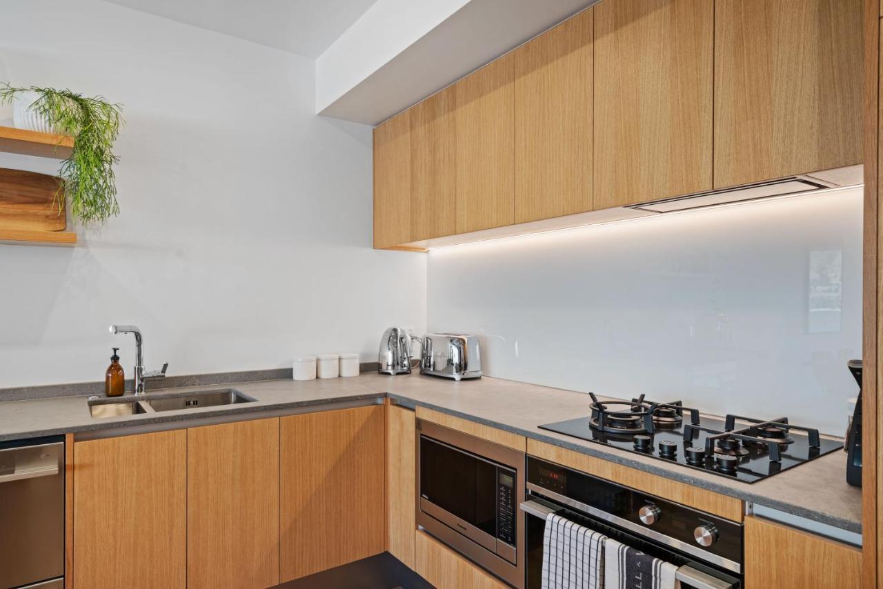 Winona Of Wanaka - Luxury Lakefront Apartment Exterior foto